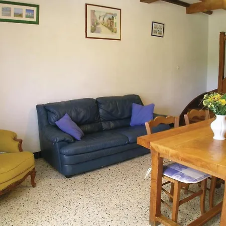 Hébergement de vacances Stunning In Sur Gironde W/ 2 Bedrooms Arces-sur-Gironde